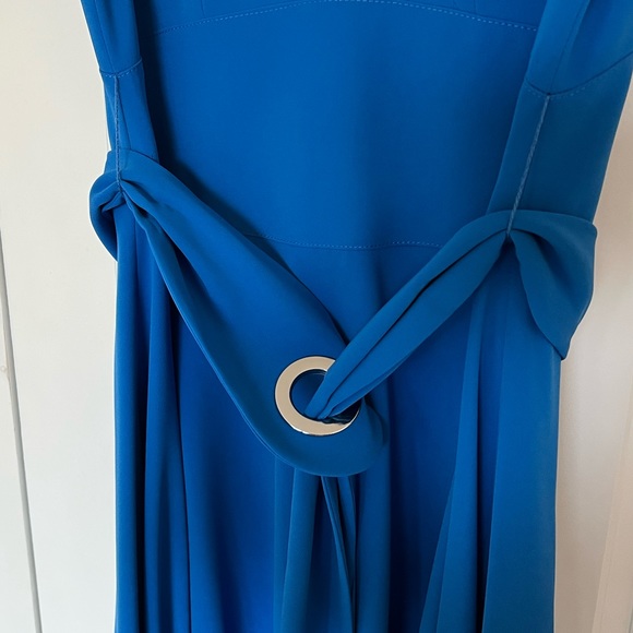 Stunning NWT sapphire blue with sash/belt and flattering high- lo cut - Picture 6 of 7